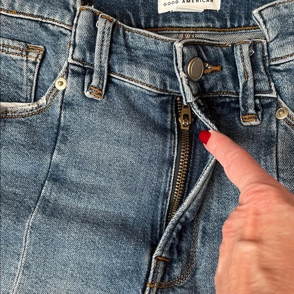 Good American Good Vintage Short Double Shorts - Picture 3 of 13